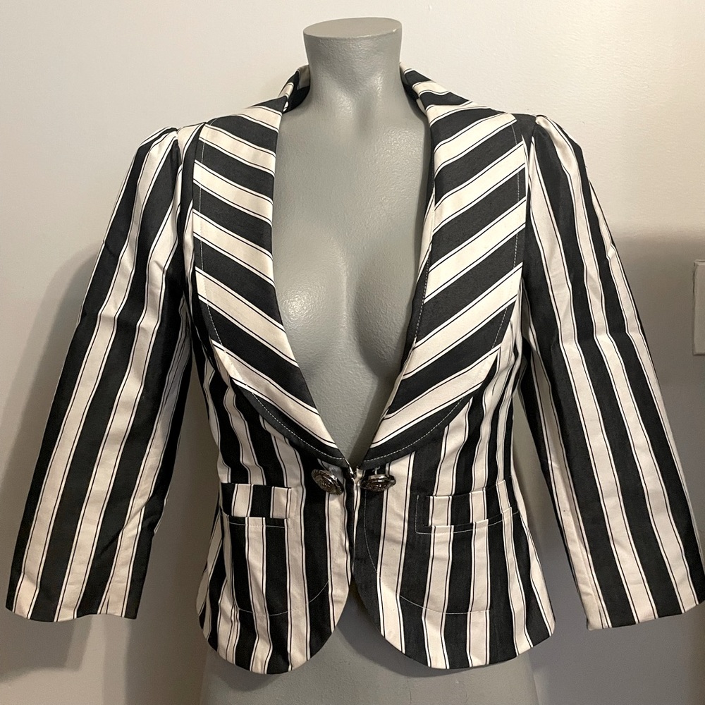 Black and white stripe blazer